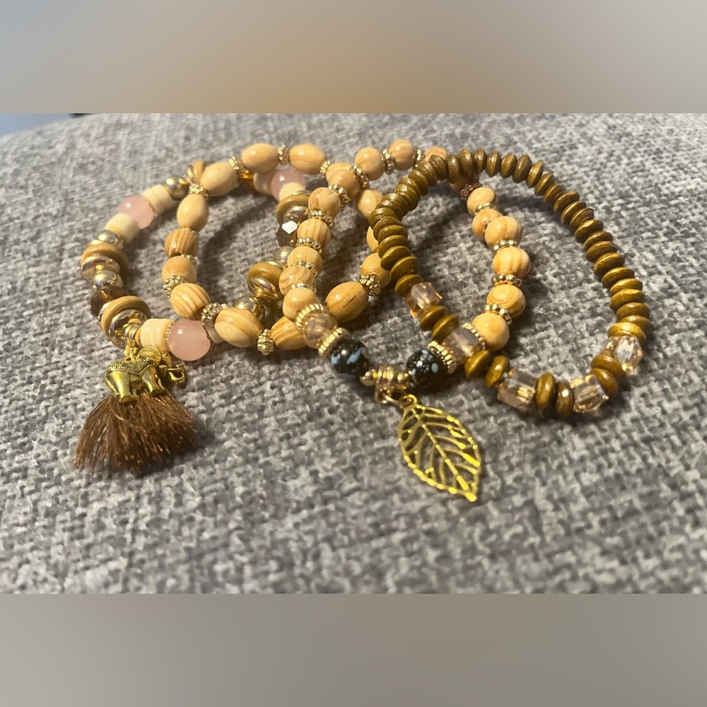 New! Bead/Tassel Bracelet Set